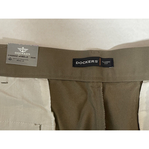 Dockers Comfort Khaki Flat Front Classic Fit D3 Size 38 x 34 - New with defects - Picture 8 of 16